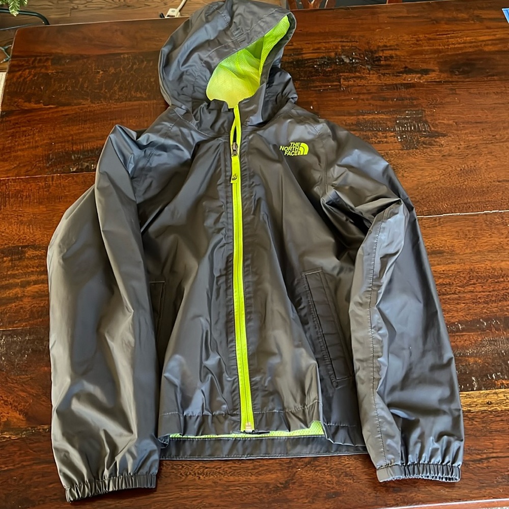 Boys The North Face rain jacket - barely worn!